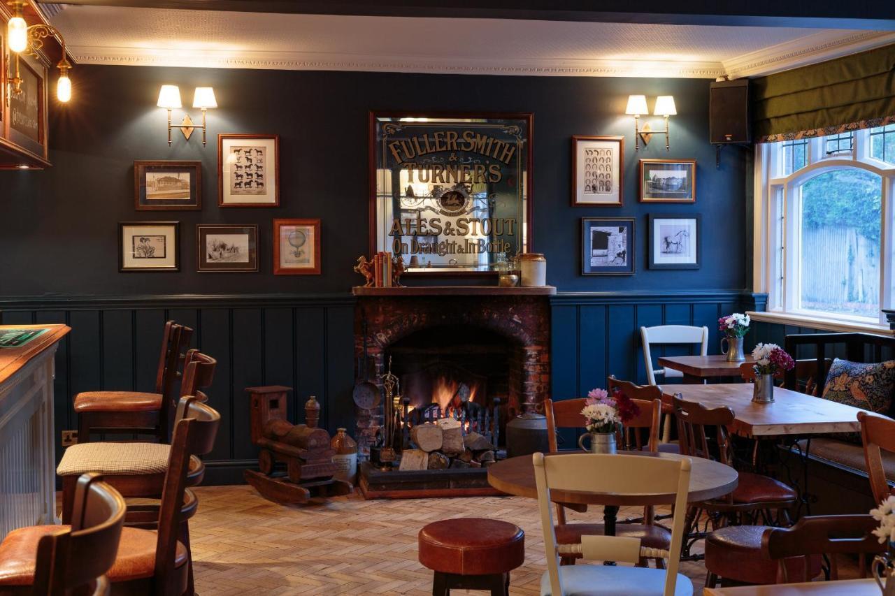The Three Horseshoes East Worldham Alton  Exteriör bild